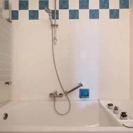 Apartment Berolina 104 *